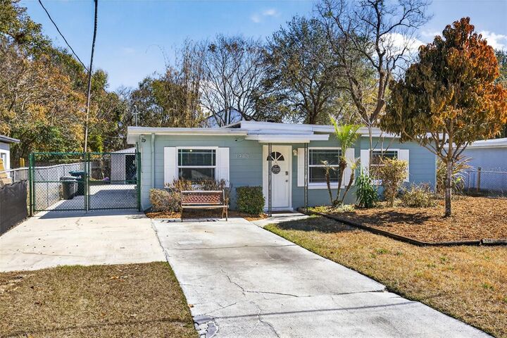 Property Photo:  1943 Cloverlawn Avenue  FL 32806 