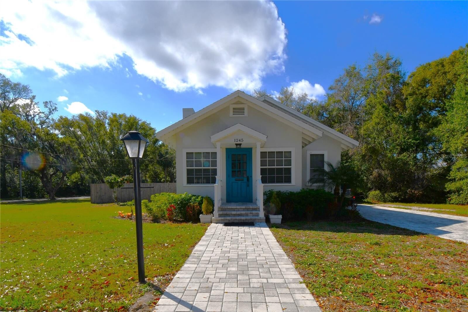 Property Photo:  1245 N Alexander Street  FL 32757 