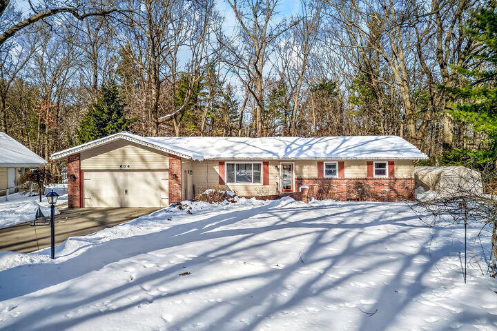 Property Photo:  604 E Muskegon Avenue  MI 49461 