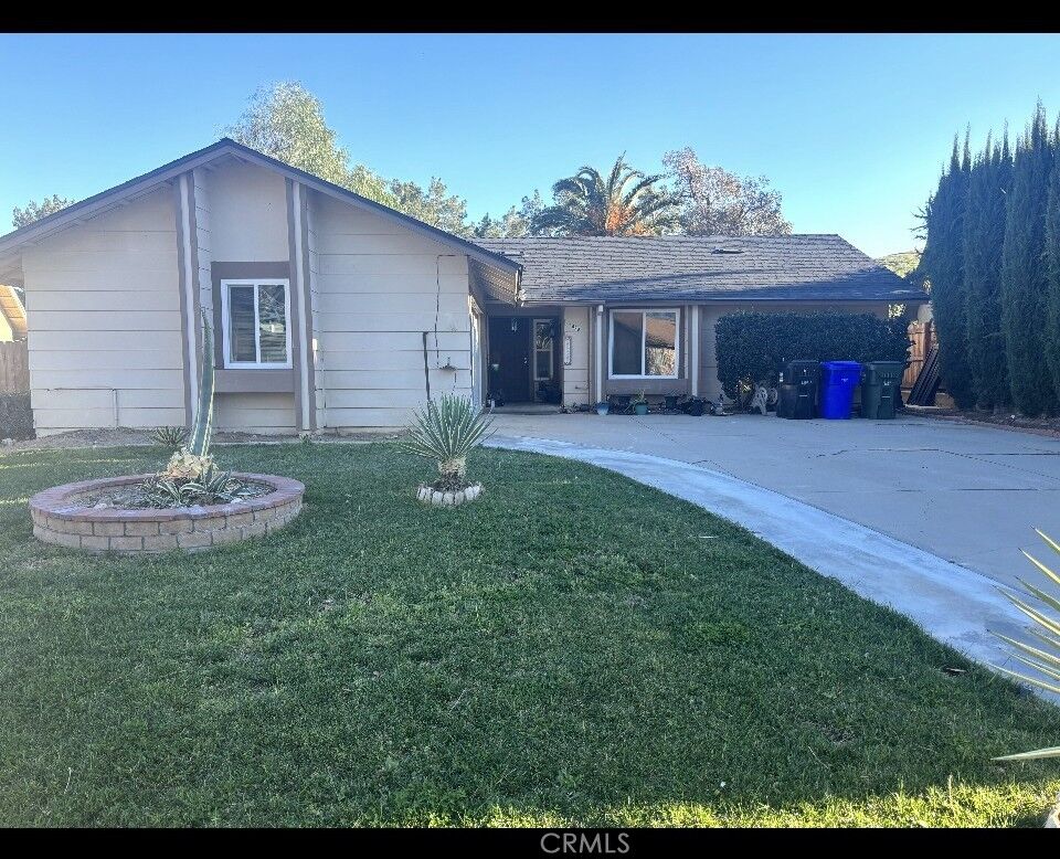 Property Photo:  1479 Indian Trail  CA 92407 
