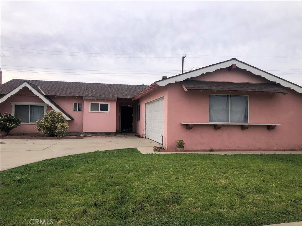 Property Photo: 2414 S Poplar CA 92704