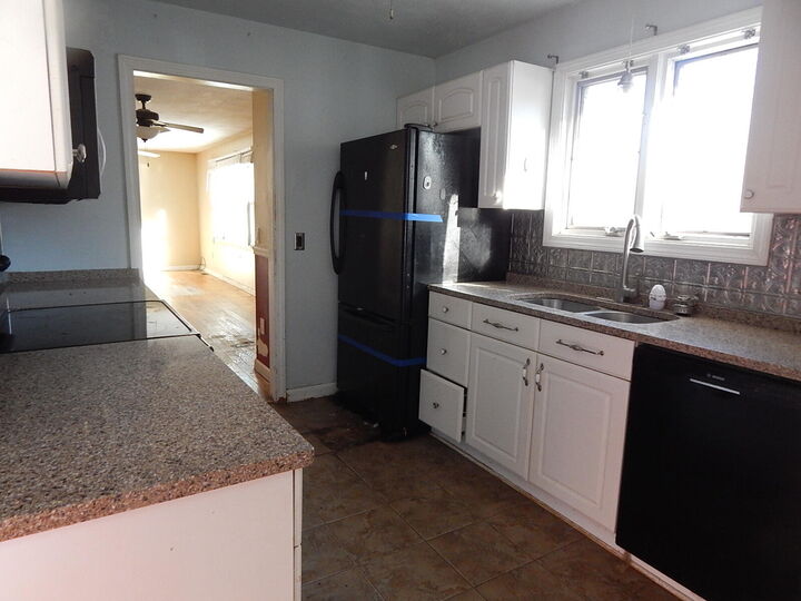 Property Photo:  30 Hillcrest Street  ME 04345 
