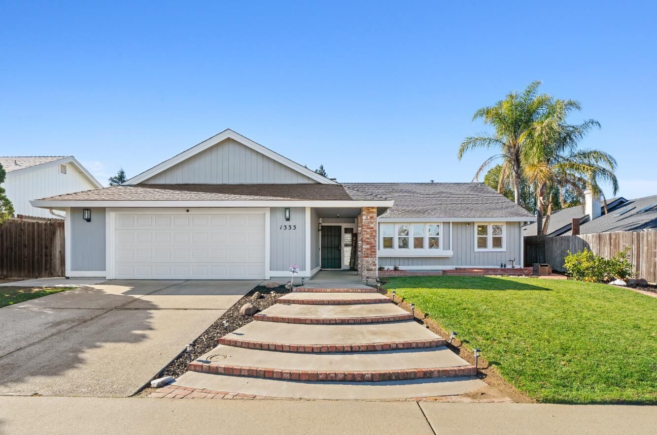 Property Photo:  1333 Stonebridge Way  CA 95661 