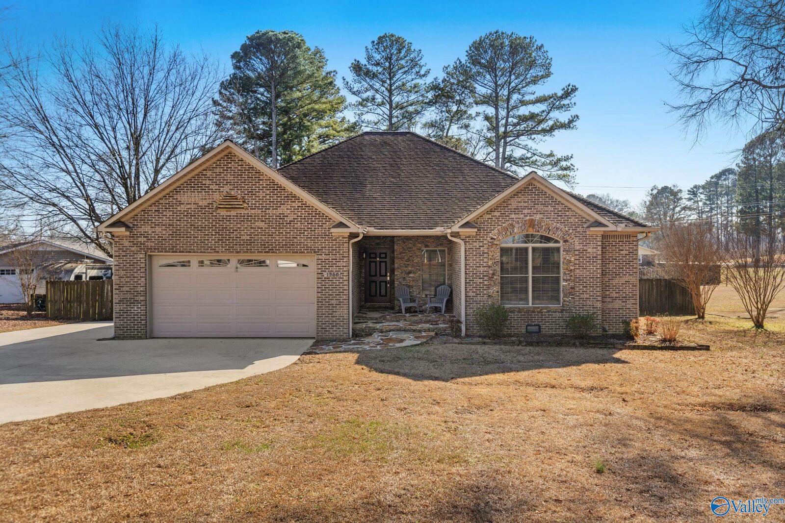 Property Photo:  1750 Lakehill Street NW  AL 35055 