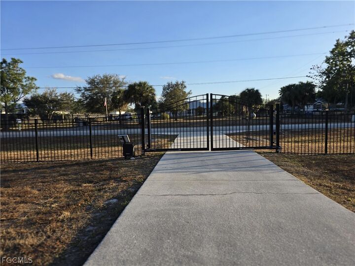 Property Photo:  921 47th Avenue NE  FL 34120 
