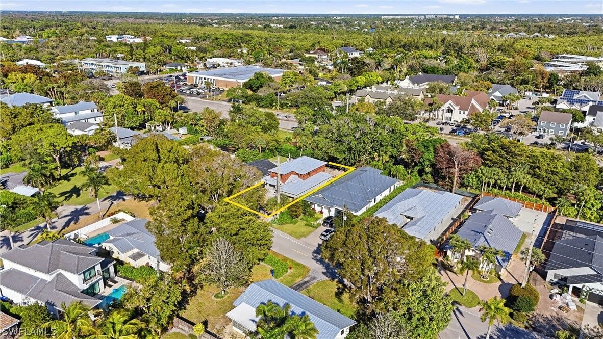 Property Photo:  1070 13th Street N  FL 34102 