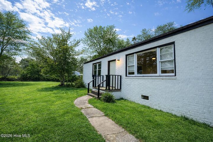 Property Photo:  1901 Palm Street  NC 27530 