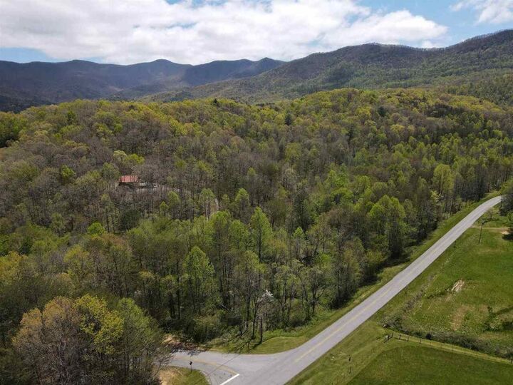 Property Photo:  513 Trackrock Gap Road  GA 30512 