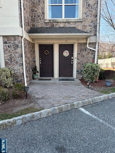 Property Photo:  1625 Paterson Plank Road 1  NJ 07094 