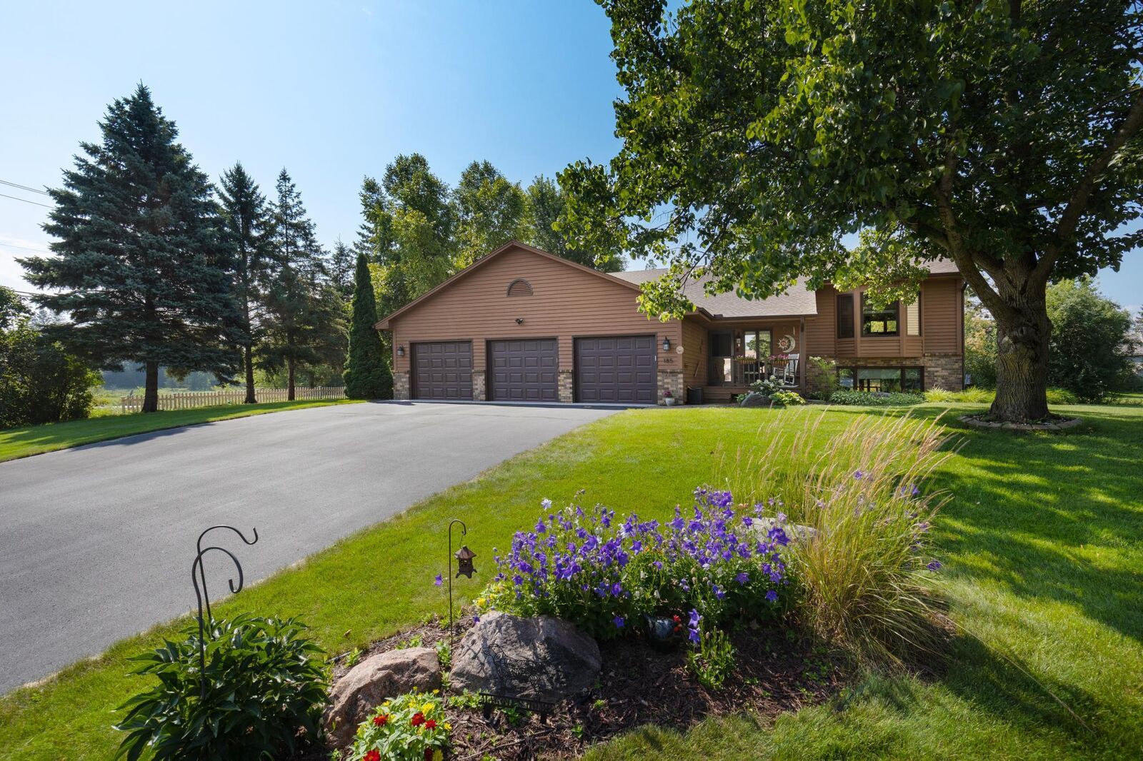 Property Photo: 185 Orchard Circle MN 55356
