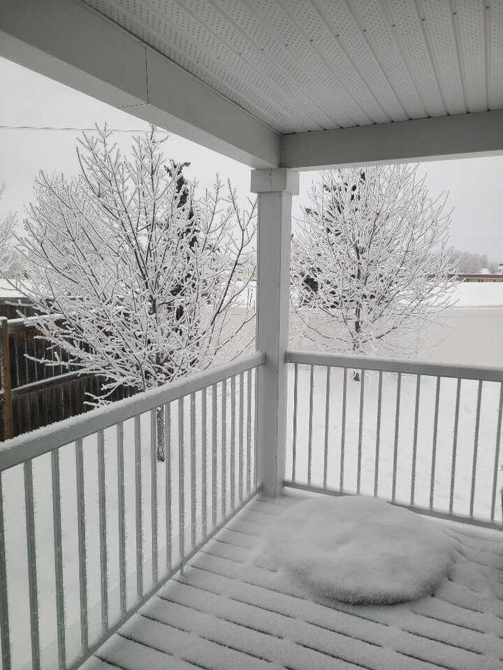 Property Photo:  3701 68 A Street W  AB T4V 5B7 