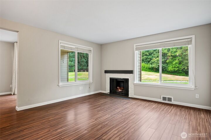 Property Photo: 4415 145th Avenue NE H5 WA 98007