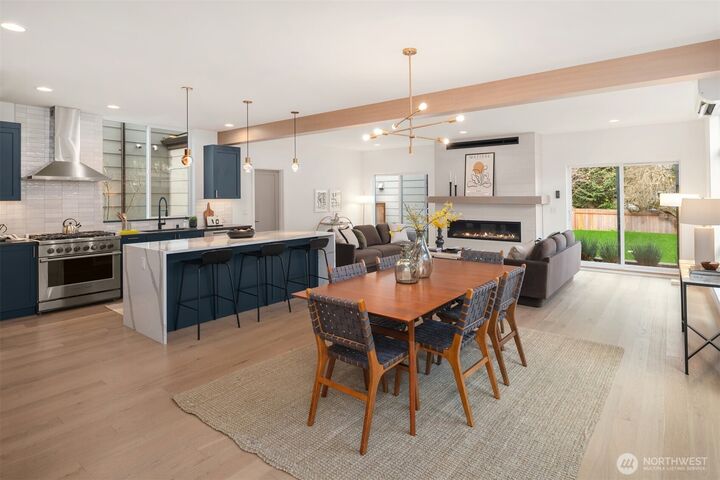 Property Photo:  328 NE 91st Street  WA 98115 