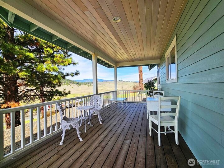 Property Photo:  2080  Bettas Road  WA 98922 