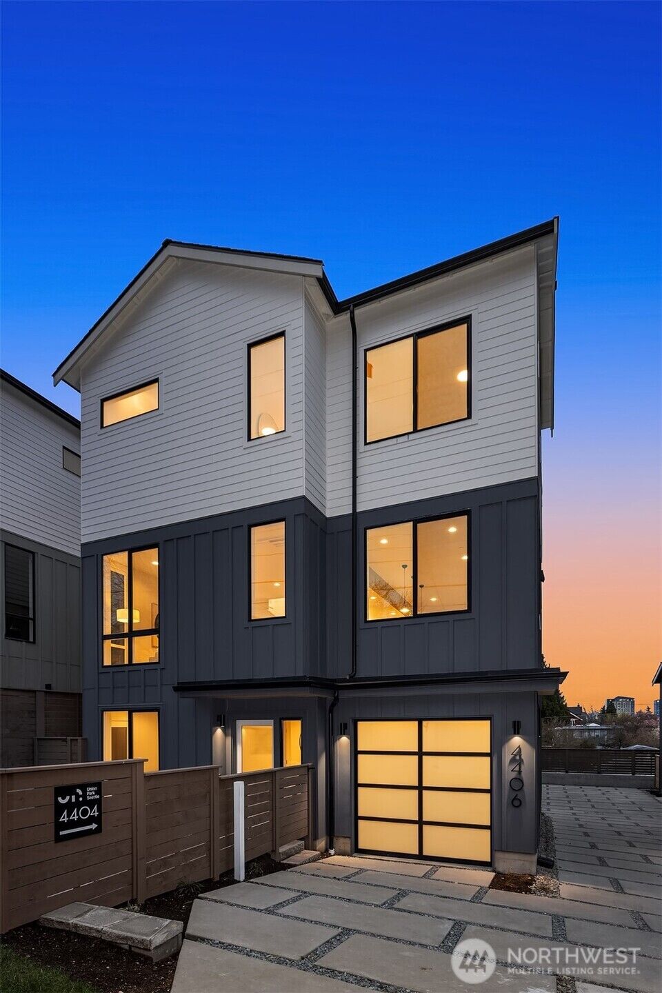 Property Photo:  4406  1st Avenue NE  WA 98105 