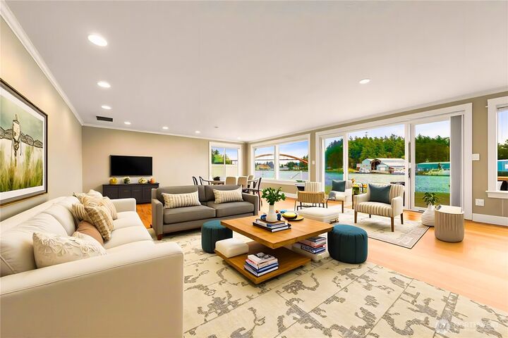 Property Photo:  106  Chinook Place  WA 98257 