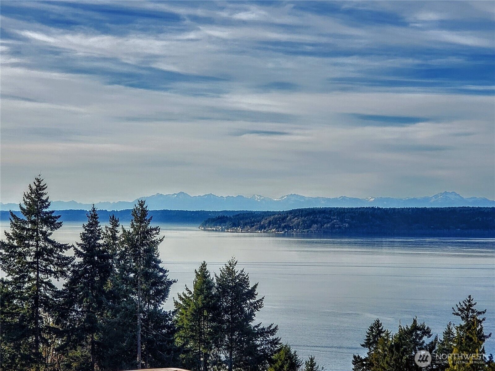 Property Photo:  5737  Overlook Avenue NE  WA 98422 