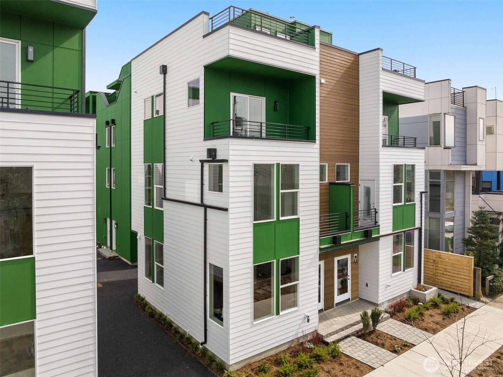 Property Photo:  904 A  28th Avenue S  WA 98144 