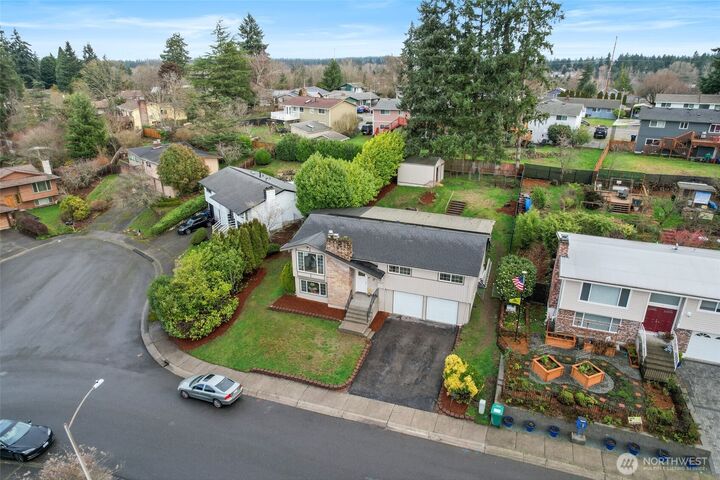 Property Photo:  32510  23rd Avenue SW  WA 98023 