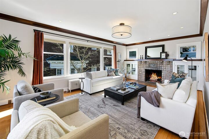 Property Photo: 1939 E Crescent Drive WA 98112