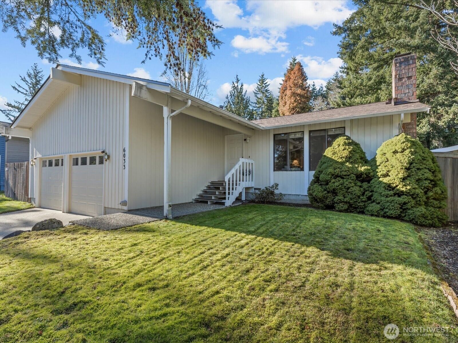 Property Photo:  6033  148th Court NE  WA 98052 