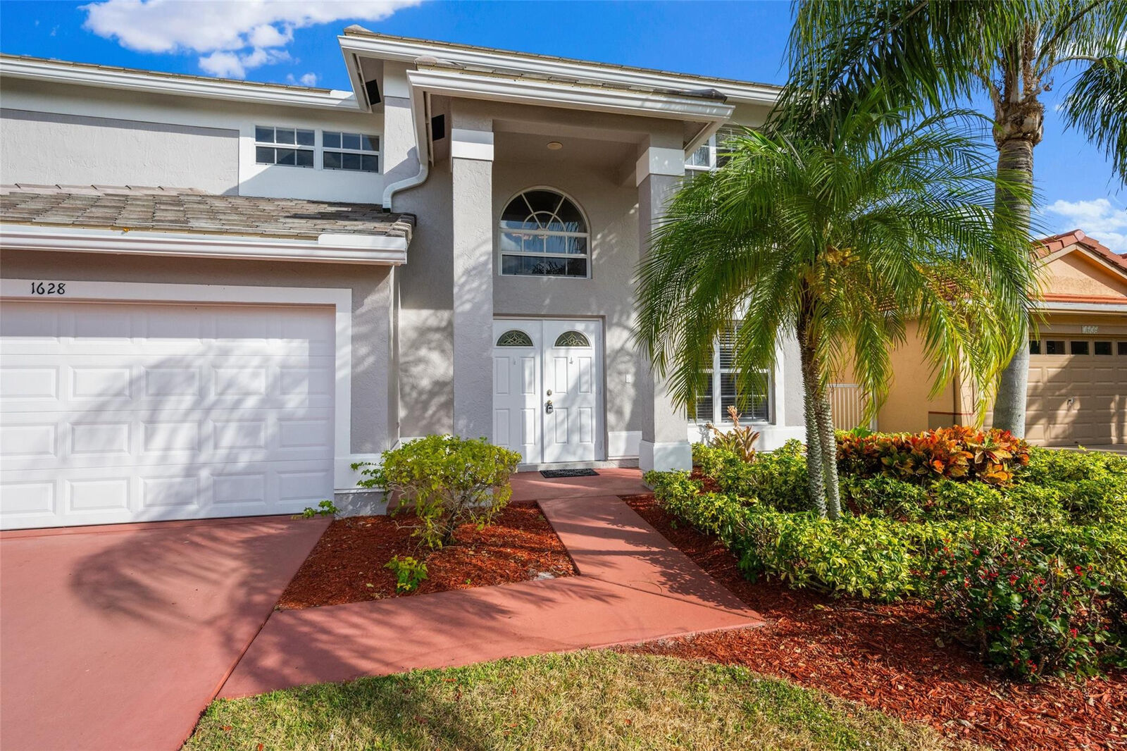 Property Photo:  1628 S Club Drive  FL 33414 
