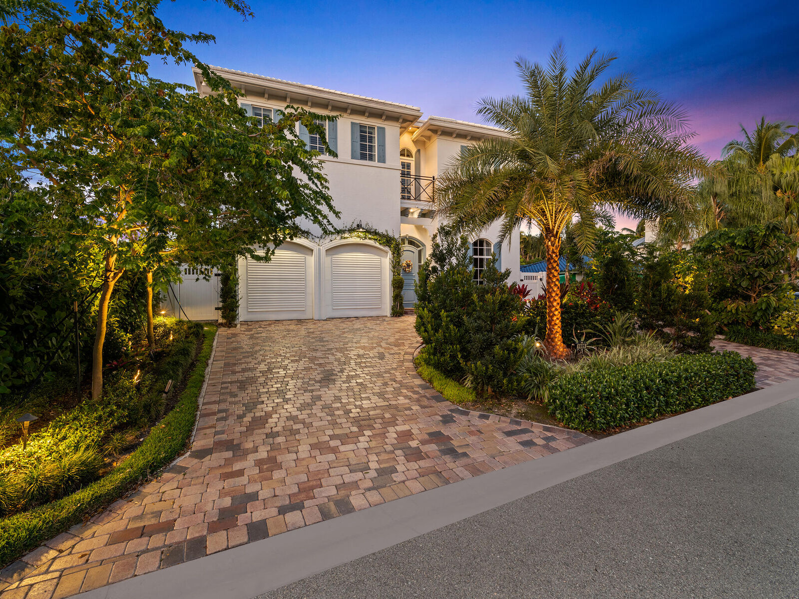 Property Photo:  1025 Vista Del Mar Drive N  FL 33483 