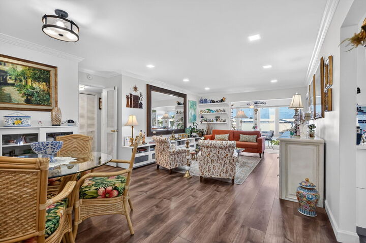 Property Photo:  10 Colonial Club Drive 305  FL 33435 