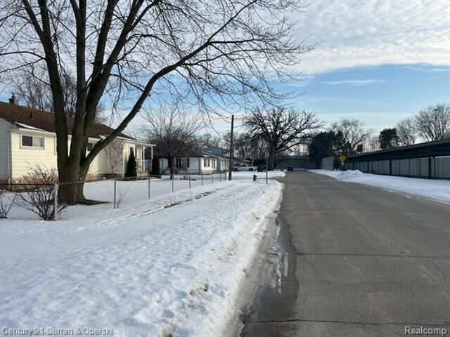 Property Photo:  5921 Merrick Street  MI 48180 