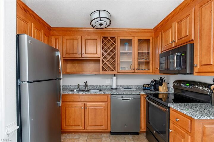 Property Photo: 220 Padgetts Ordinary VA 23185