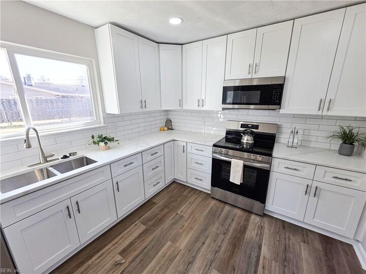 Property Photo:  216 Upperville Rd  VA 23462 