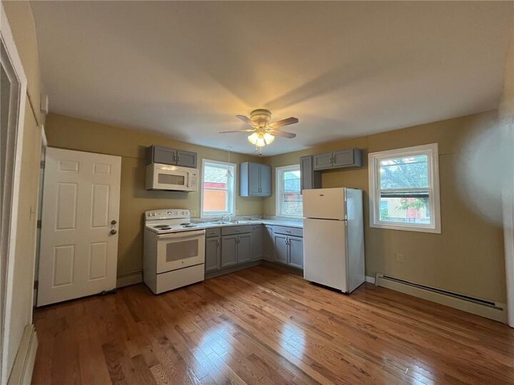 Property Photo:  1104 S Broadway Avenue 1  RI 02914 