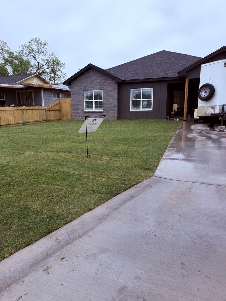 Property Photo:  918 Murphy Avenue  TX 76903 