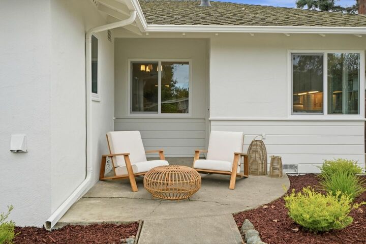 Property Photo: 1624 Channing Avenue CA 94303