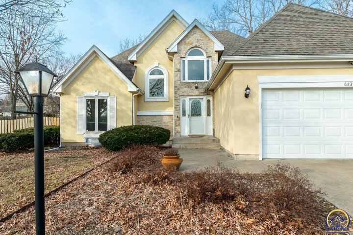 Property Photo:  6239 SW 38th Pl  KS 66610 