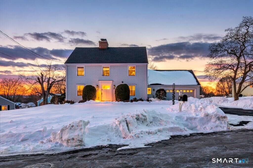 Property Photo: 30 Windy Ridge CT 06611