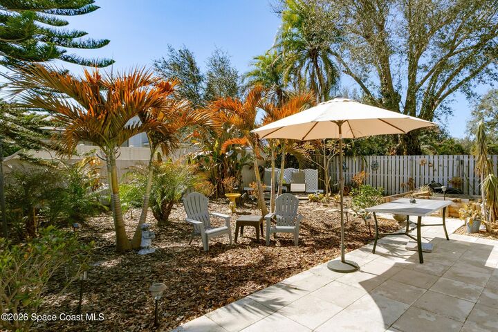 Property Photo:  984 S Fork Circle  FL 32901 