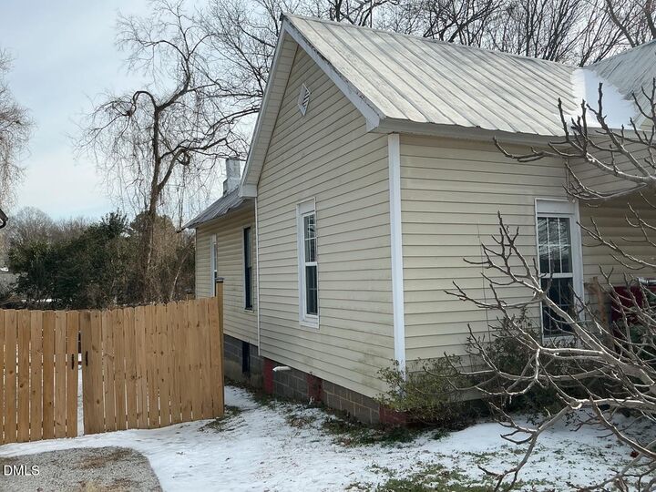 Property Photo:  627 Church Street  NC 27601 