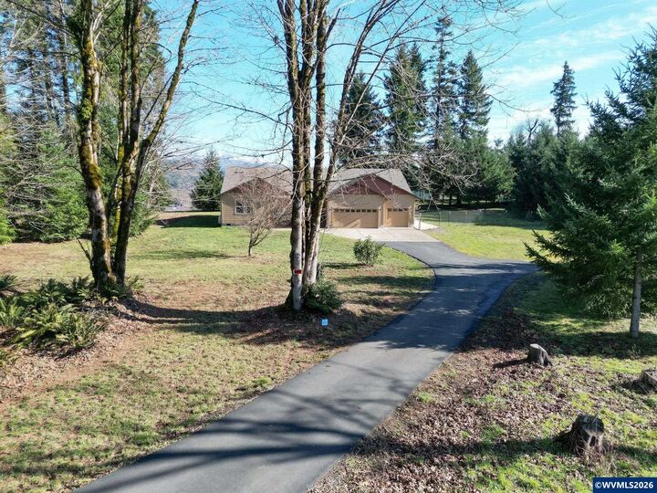 Property Photo: 47364 Lyons Mill City Dr OR 97358