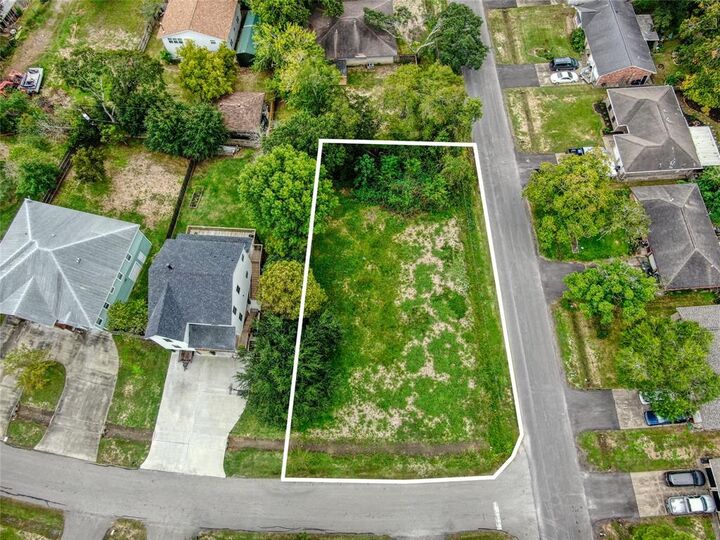 Property Photo: 2213 Rimrock Drive TX 77565