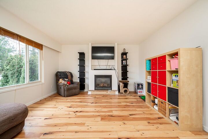 Photo de la propriété:  2995 268A Street  BC V4W 3B9 