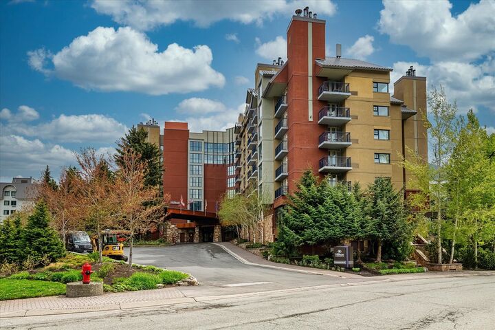 4050 Whistler Way 709/711 — photo 1