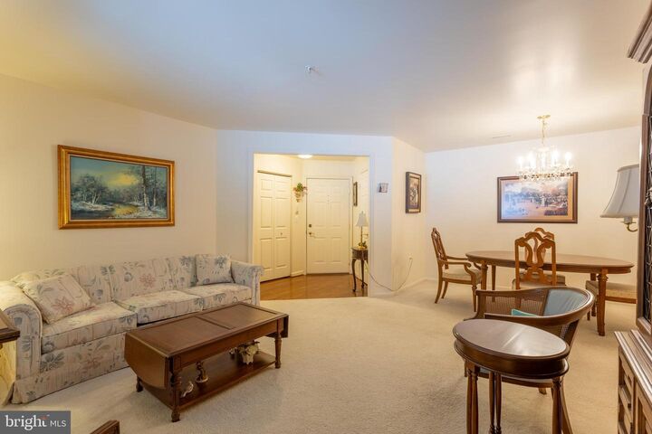Property Photo: 206 Kimary Court 1B MD 21050
