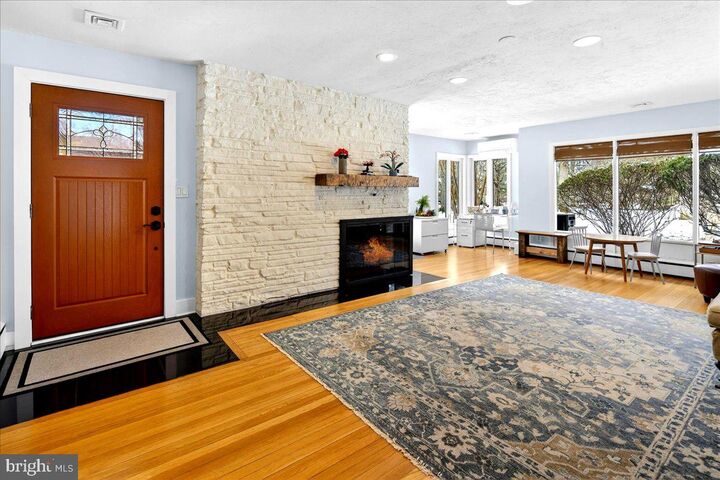 Property Photo:  14 Baldwin Street  NJ 08534 