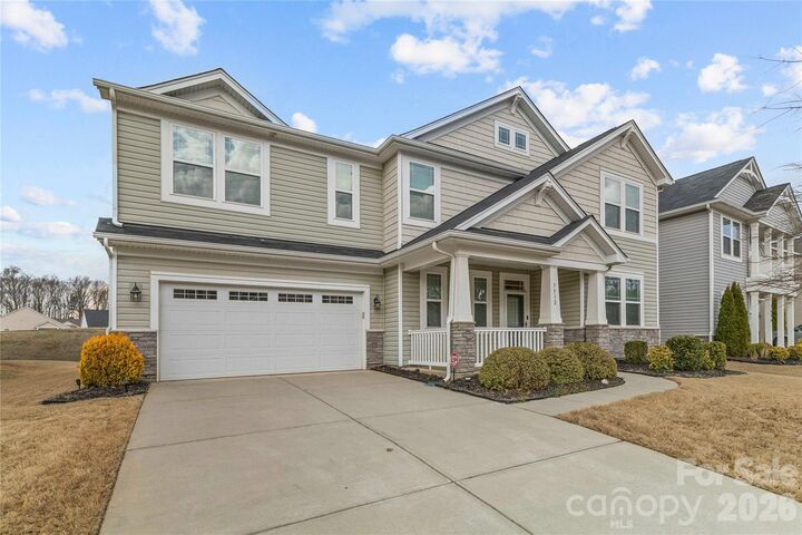 Property Photo:  7512 Meridale Forest Drive  NC 28269 