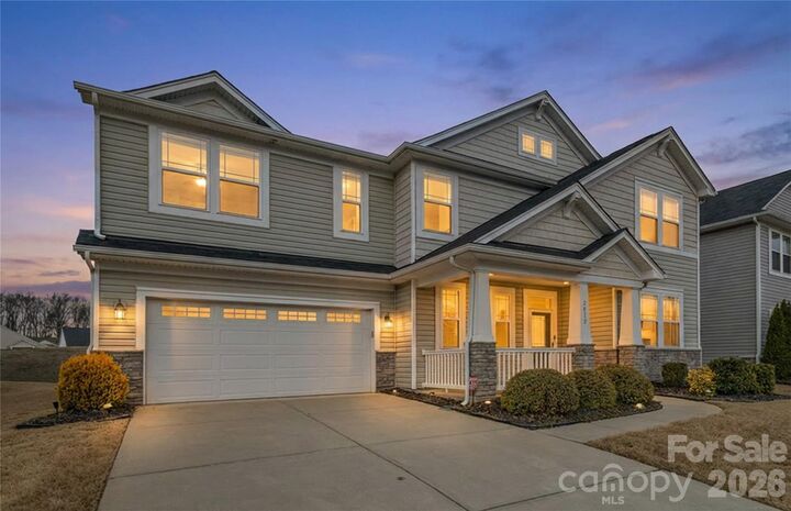 Property Photo:  7512 Meridale Forest Drive  NC 28269 