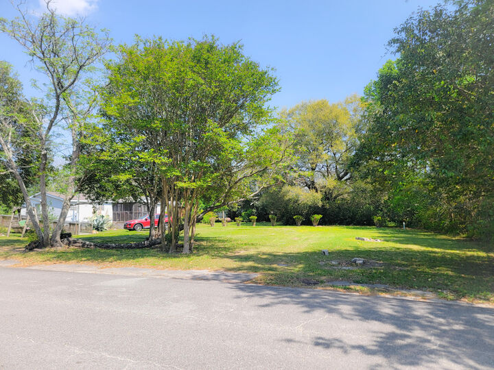 Property Photo:  4 3rd Street  SC 29148 