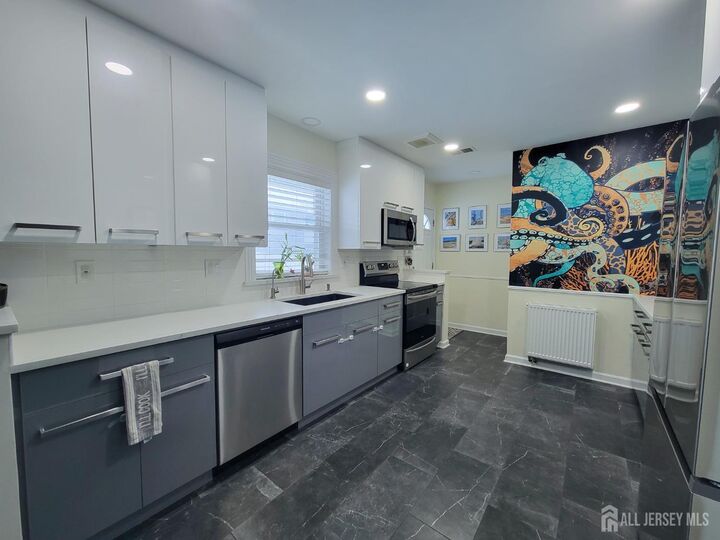 Property Photo:  46 N Edward Street  NJ 08872 