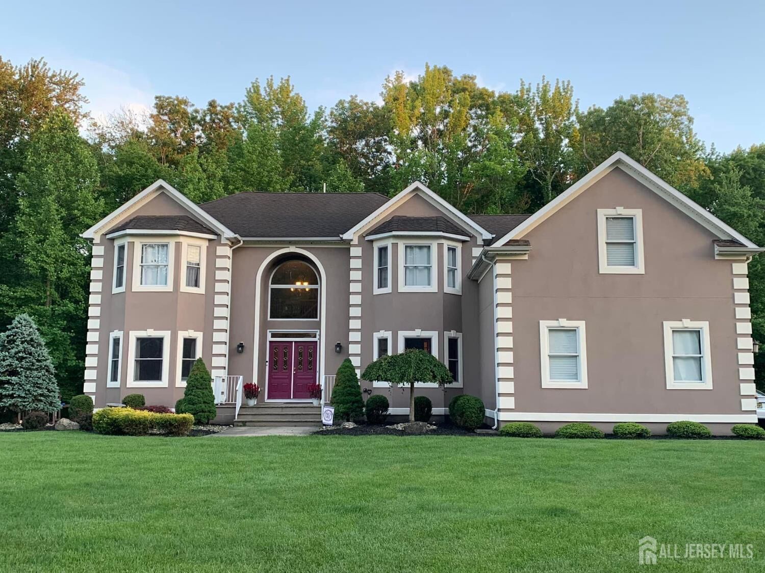 Property Photo: 14 Yosemite Court NJ 08857