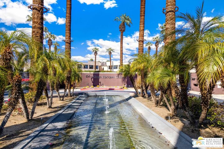 Property Photo: 975 Village Sq CA 92262